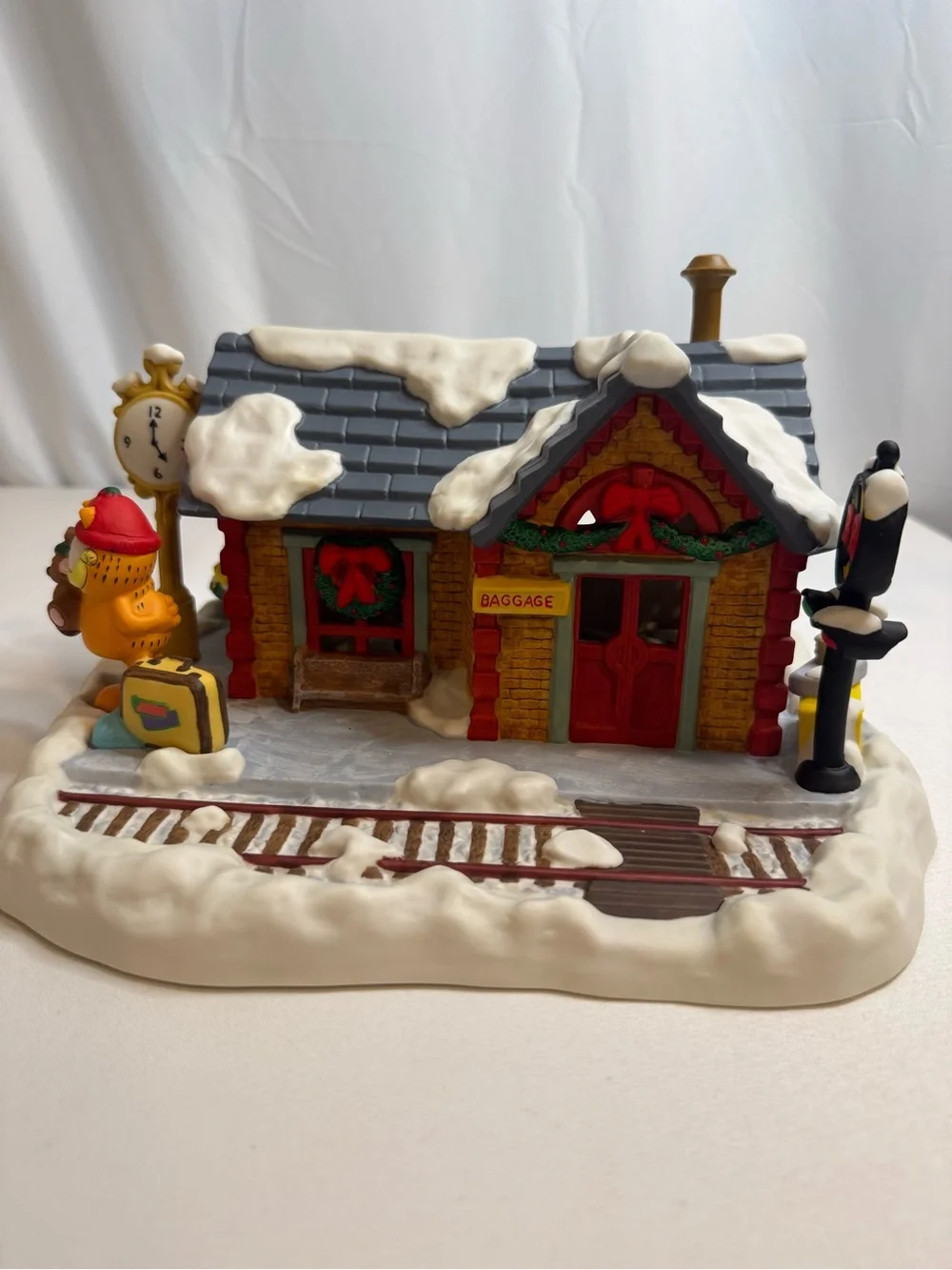 Vintage Danbury Mint Garfield Christmas Village Train Station Depot